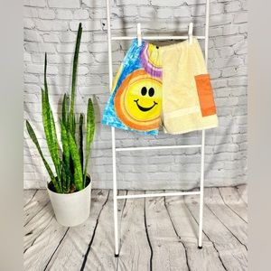 Towel shorts yellow emoji L